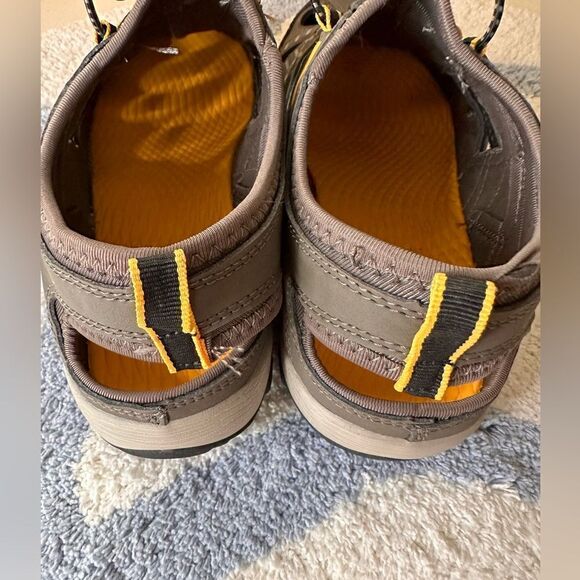 Eddie Bauer Men's Bungee Lace Eastport Breathable Water
Shoe Sandals (Brown, 10) - Picture 6 of 8